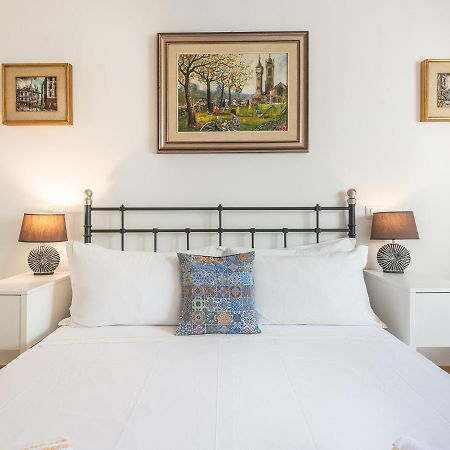Apartment On Shopping Street Cagliari Bagian luar foto