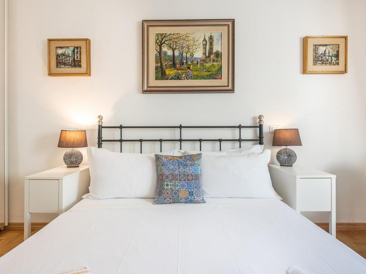 Apartment On Shopping Street Cagliari Bagian luar foto