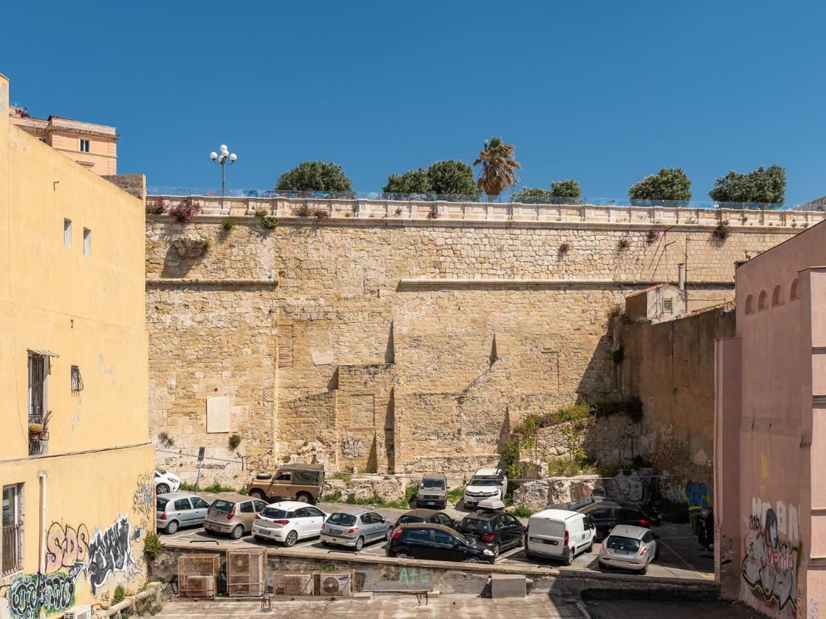 Apartment On Shopping Street Cagliari Bagian luar foto